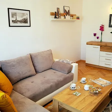 Nowowiejskiego Apartment